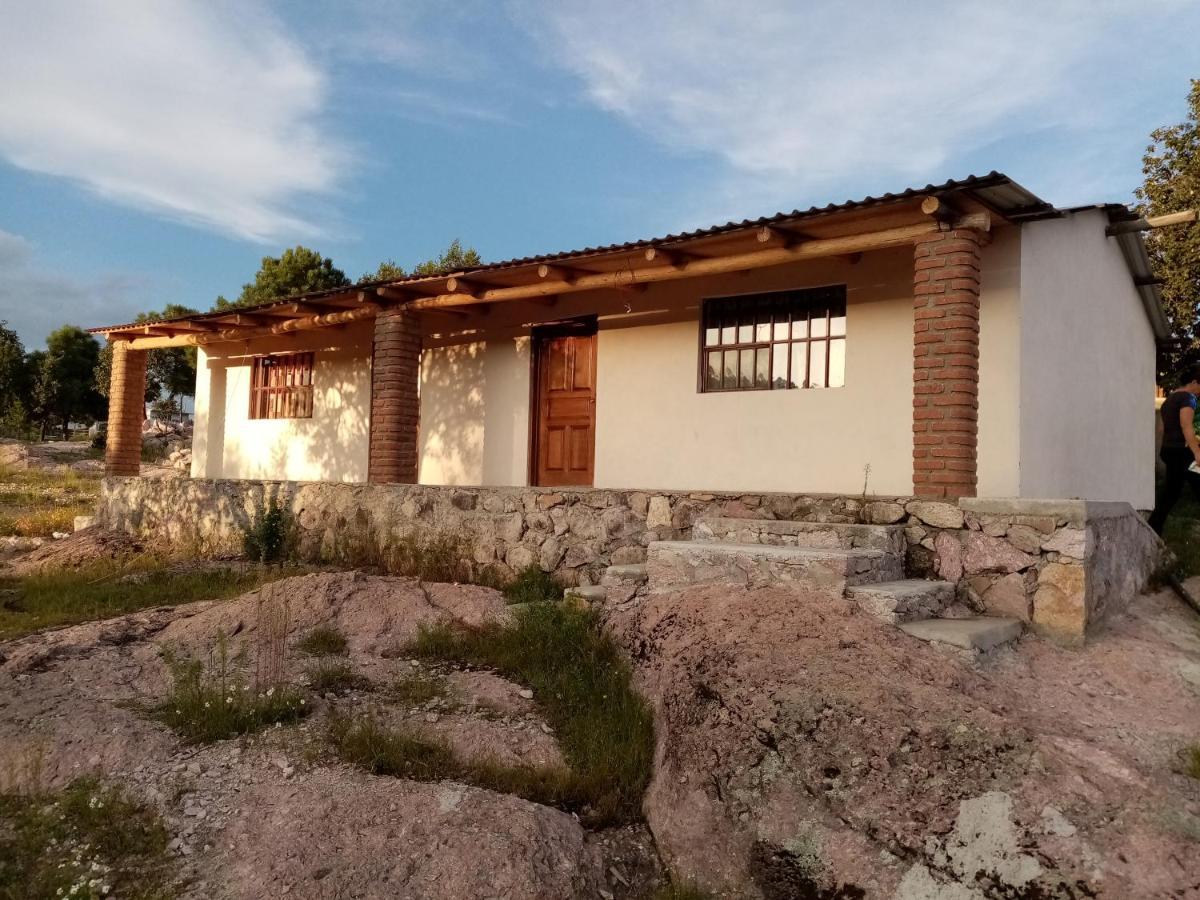 Cabanas De Lolita En Barrancas Del Cobre Areponapuchi Exterior photo